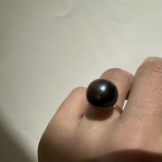 Ring with natural pearls